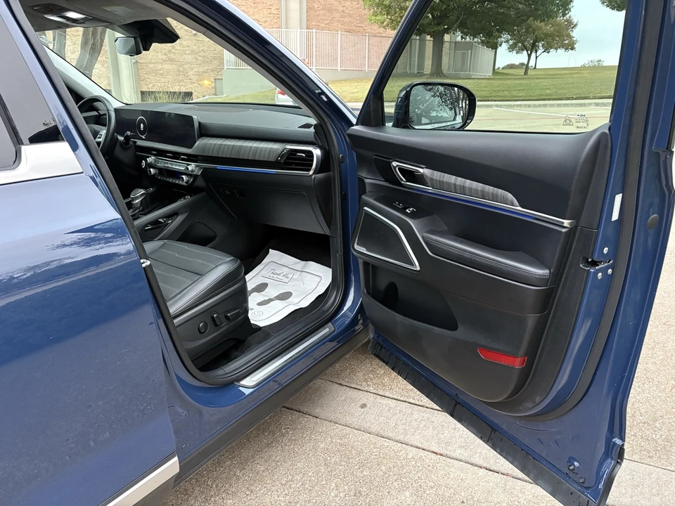 2024 Kia Telluride - Image 12 of 21