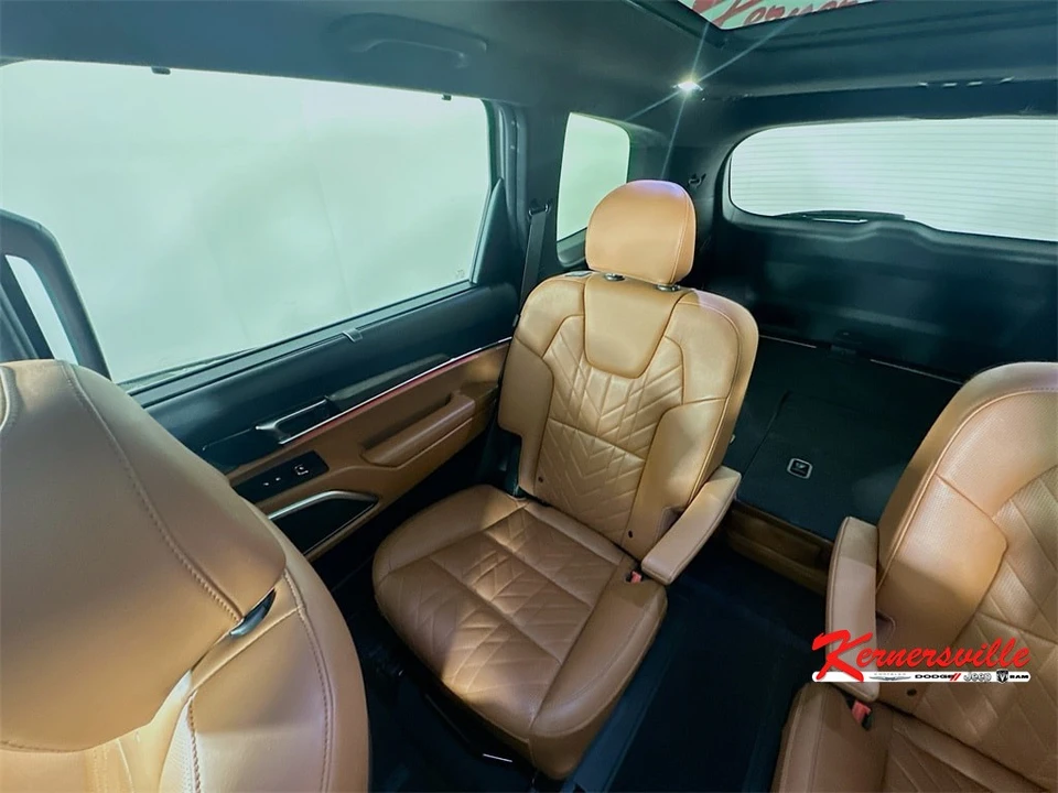 2024 Kia Telluride - Image 12 of 21