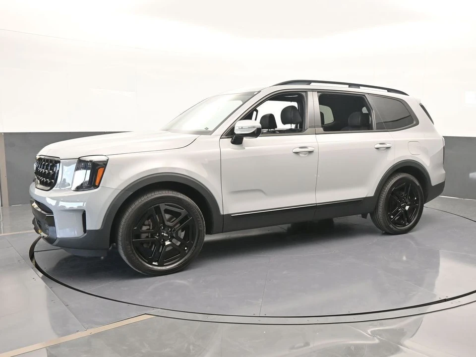 2024 Kia Telluride - Image 2 of 12