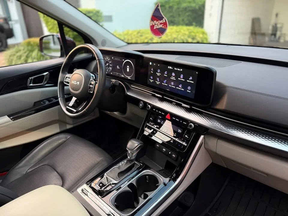 2024 Kia Carnival - Image 2 of 11