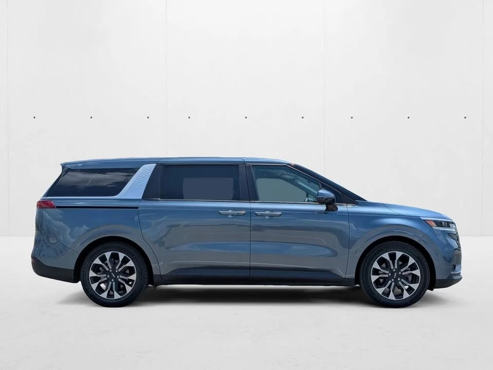2024 Kia Carnival - Image 3 of 20