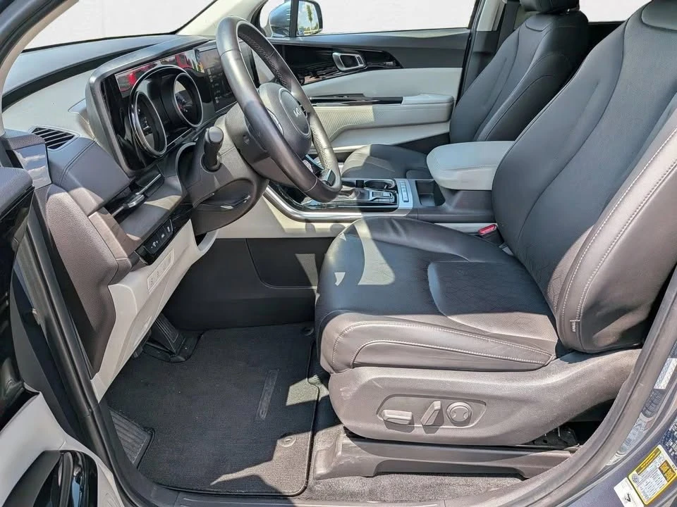 2024 Kia Carnival - Image 10 of 17