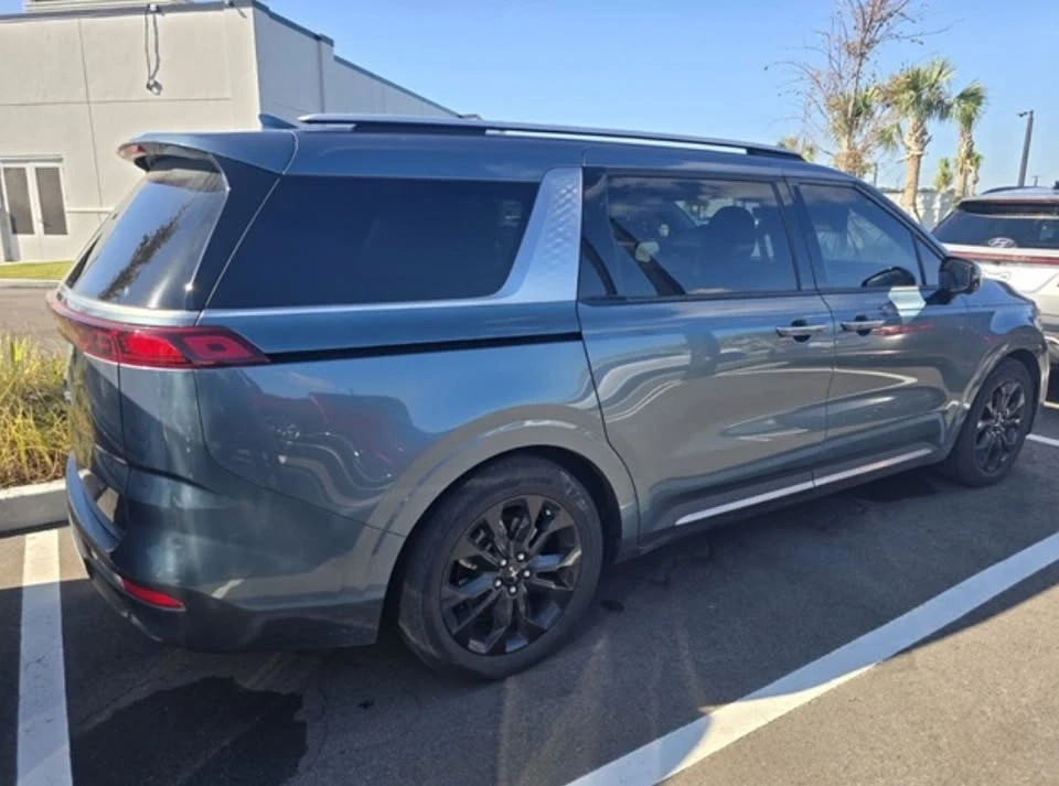 2024 Kia Carnival - Image 3 of 4