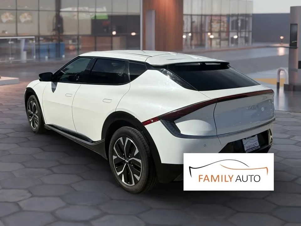 2024 Kia EV6 - Image 10 of 20