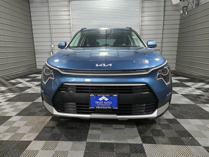 2024 Kia Niro - Image 2 of 19