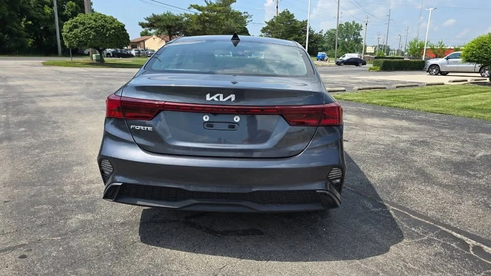 2024 Kia Forte - Image 5 of 17