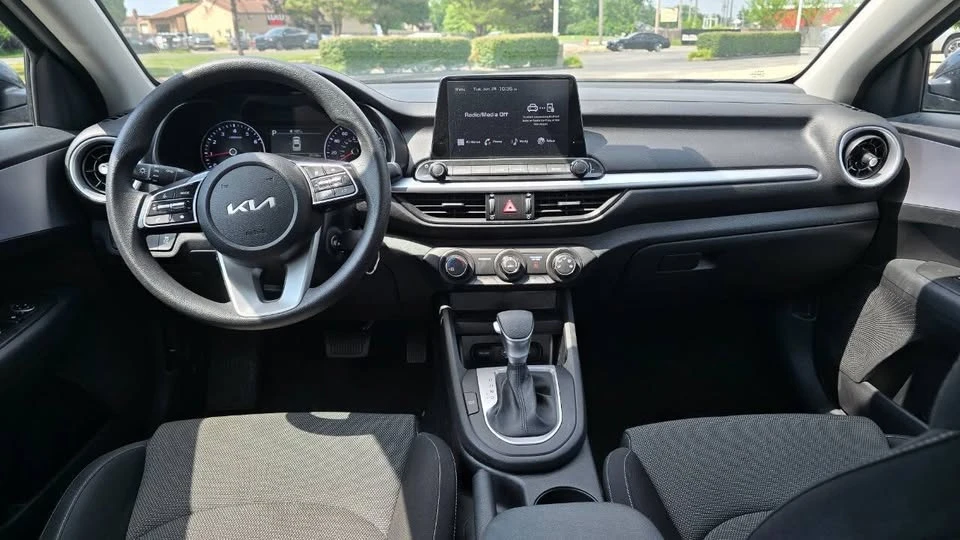 2024 Kia Forte - Image 9 of 17