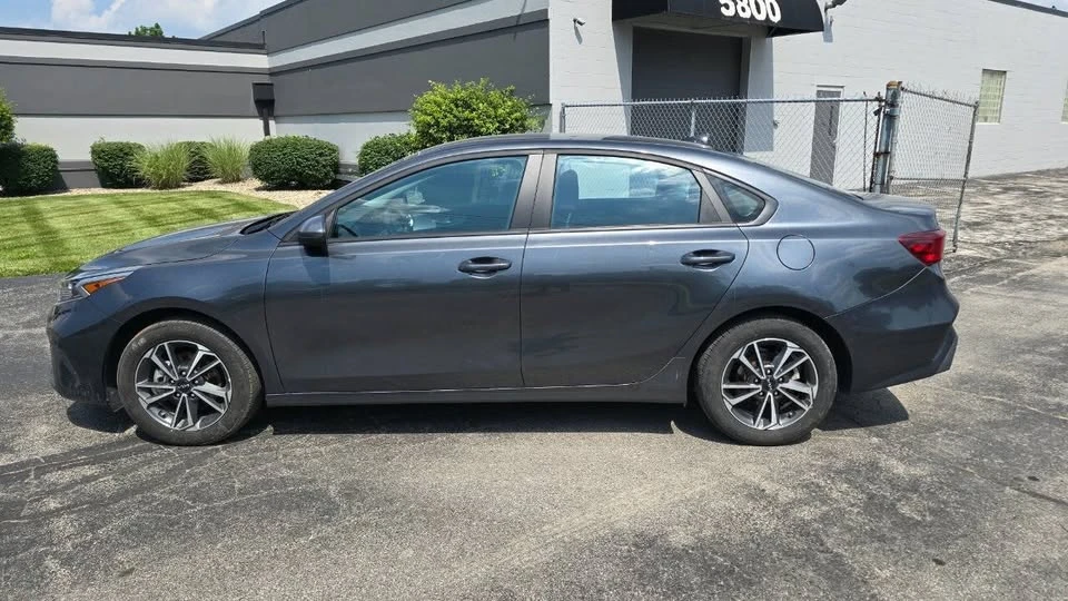 2024 Kia Forte - Image 4 of 17