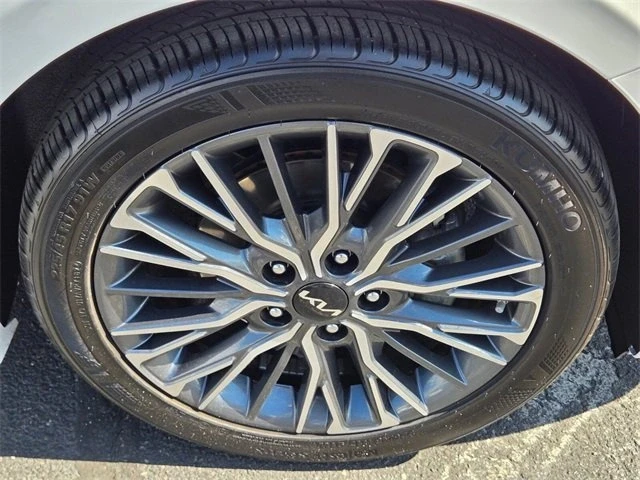 2024 Kia Forte - Image 8 of 9