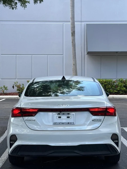 2024 Kia Forte - Image 5 of 9