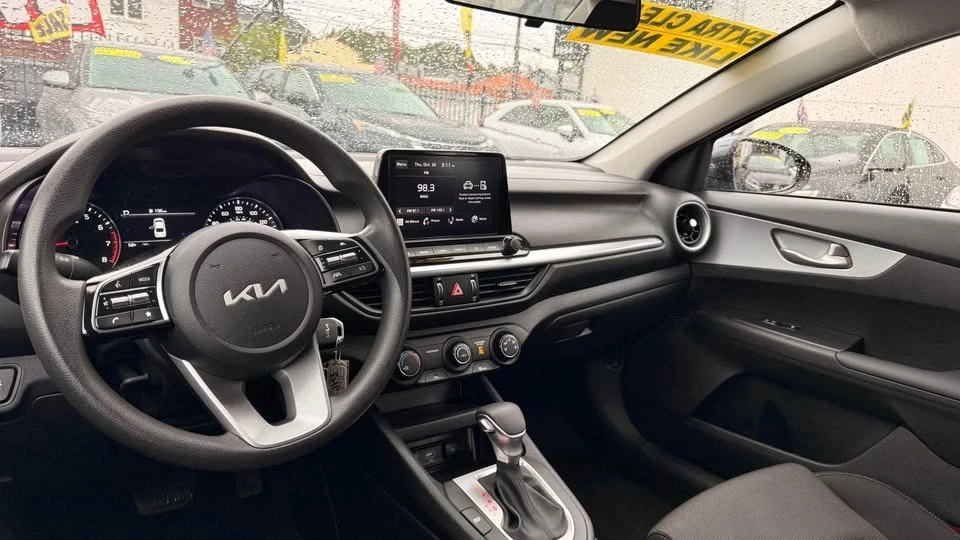 2024 Kia Forte - Image 11 of 15