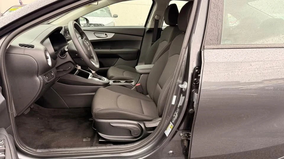 2024 Kia Forte - Image 8 of 15