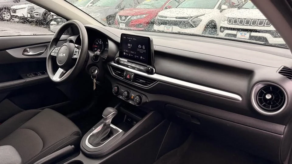 2024 Kia Forte - Image 10 of 15