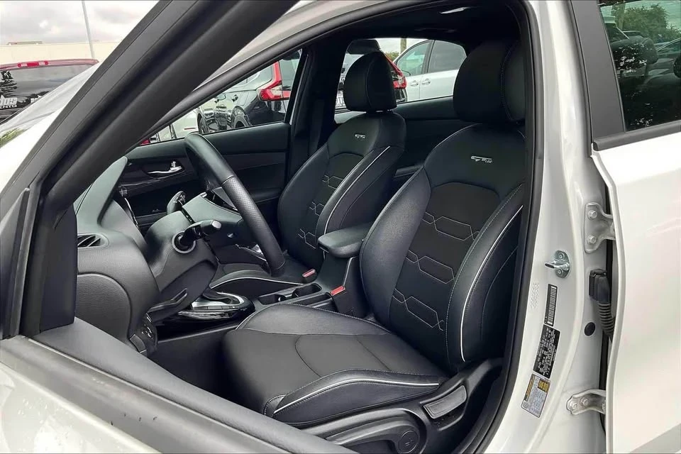 2024 Kia Forte - Image 7 of 19
