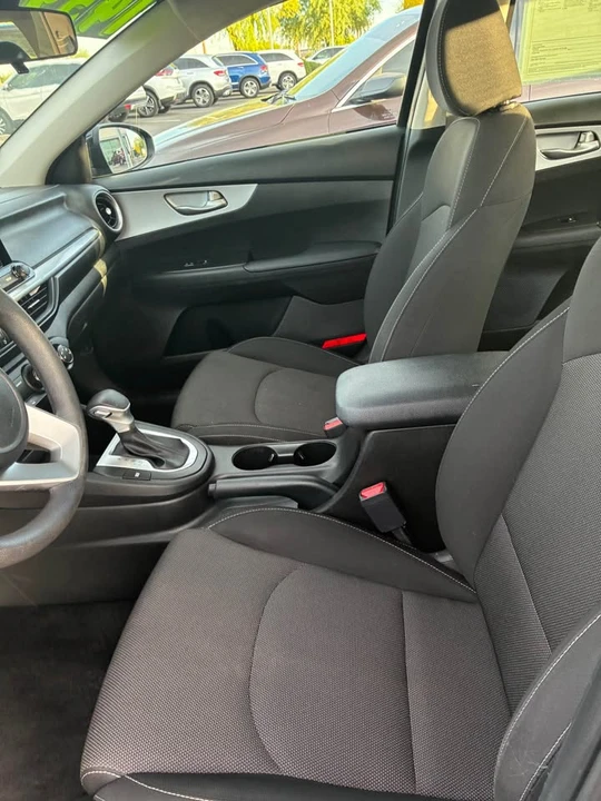 2024 Kia Forte - Image 4 of 9