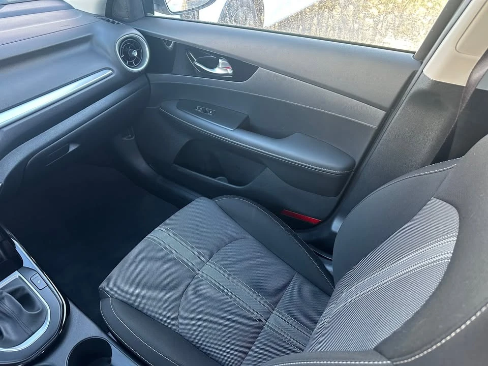 2024 Kia Forte - Image 8 of 12