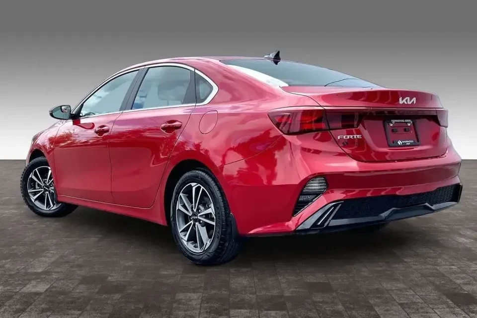 2024 Kia Forte - Image 6 of 11