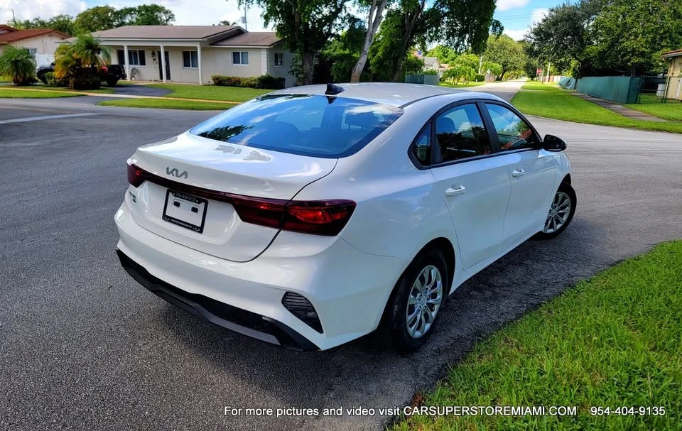 2024 Kia Forte - Image 7 of 18