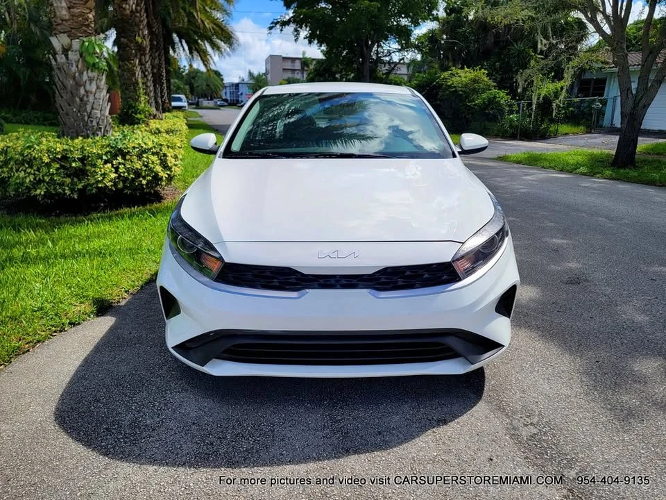2024 Kia Forte - Image 2 of 18