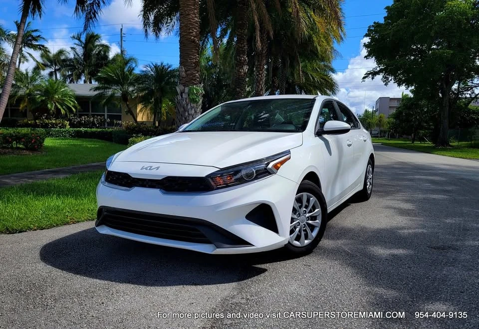 2024 Kia Forte - Image 3 of 18