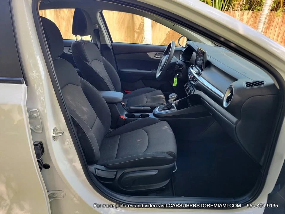 2024 Kia Forte - Image 12 of 18