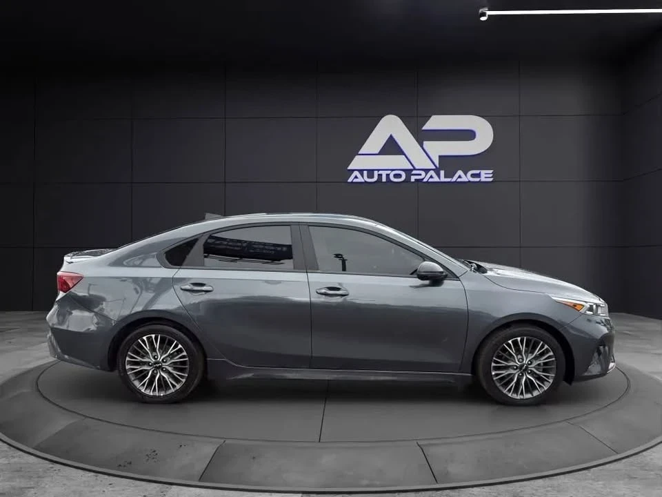 2024 Kia Forte - Image 7 of 17