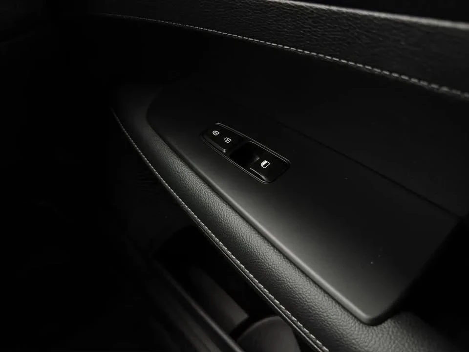 2024 Kia Forte - Image 12 of 17