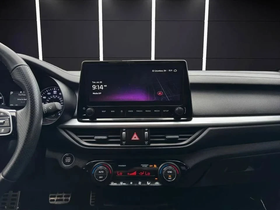 2024 Kia Forte - Image 15 of 17
