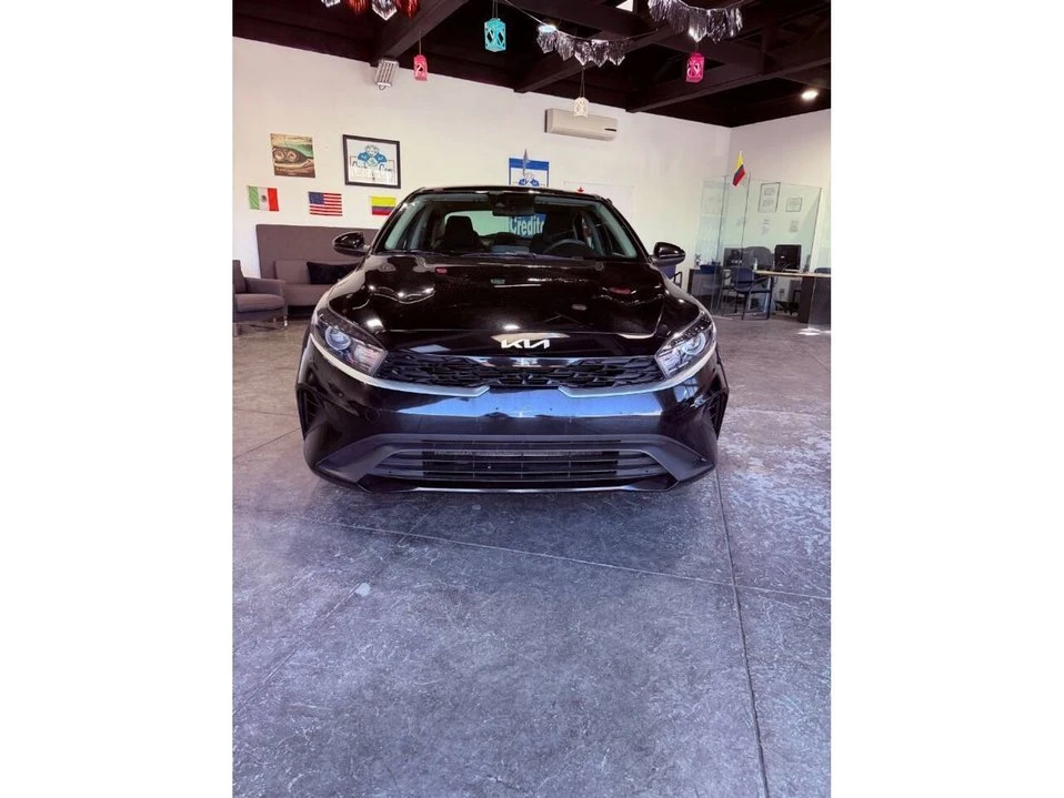 2024 Kia Forte - Image 2 of 20