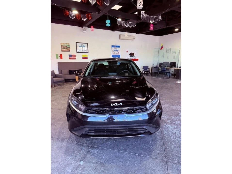 2024 Kia Forte - Image 8 of 20