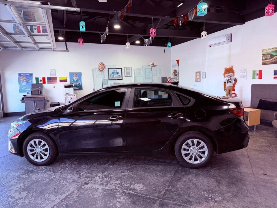 2024 Kia Forte - Image 16 of 20