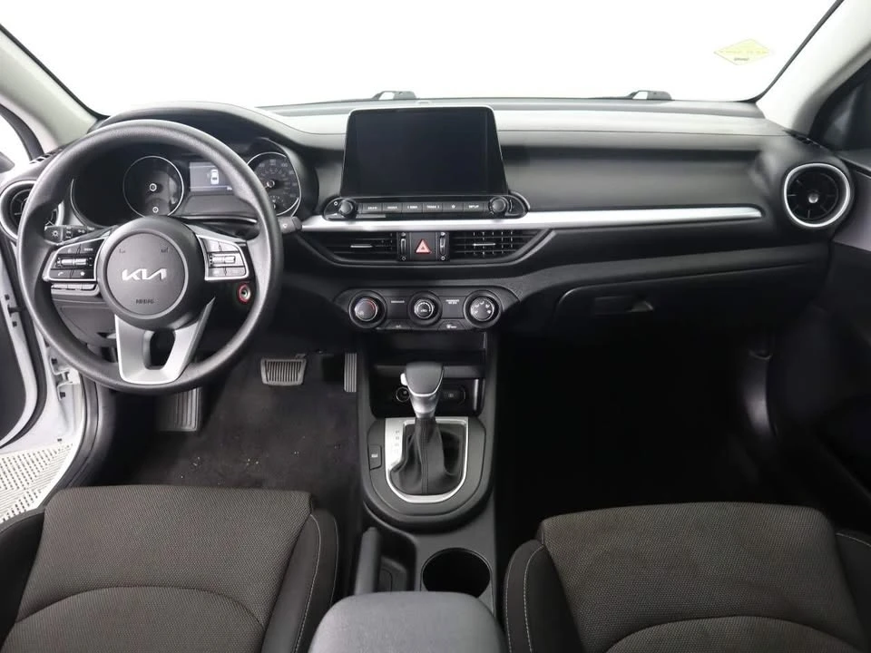 2024 Kia Forte - Image 8 of 12