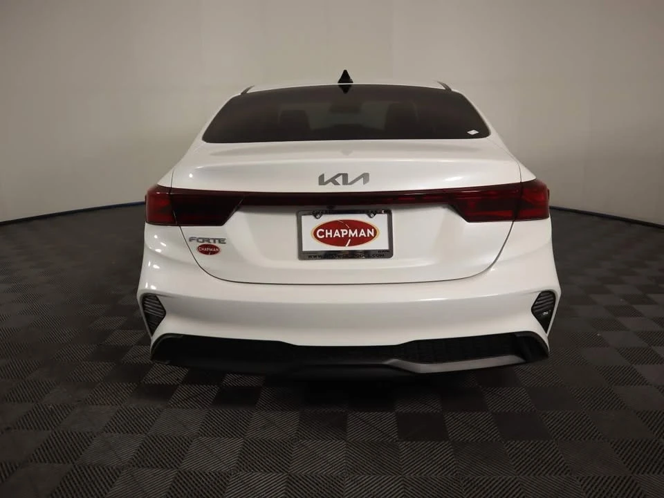 2024 Kia Forte - Image 2 of 12