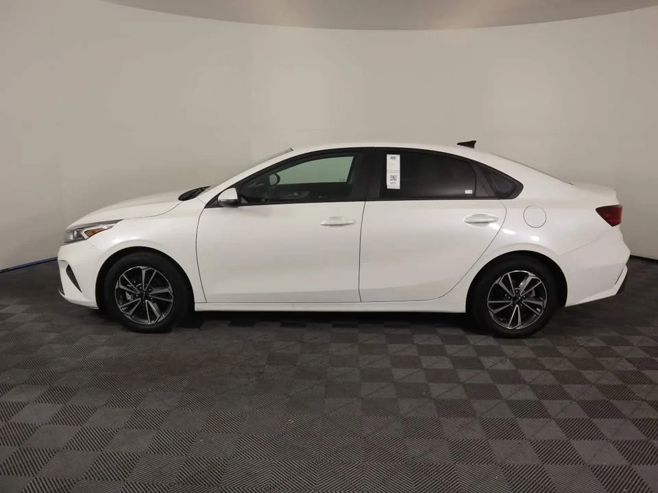 2024 Kia Forte - Image 4 of 12