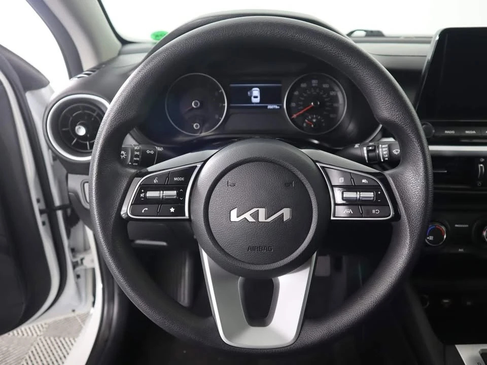 2024 Kia Forte - Image 9 of 12