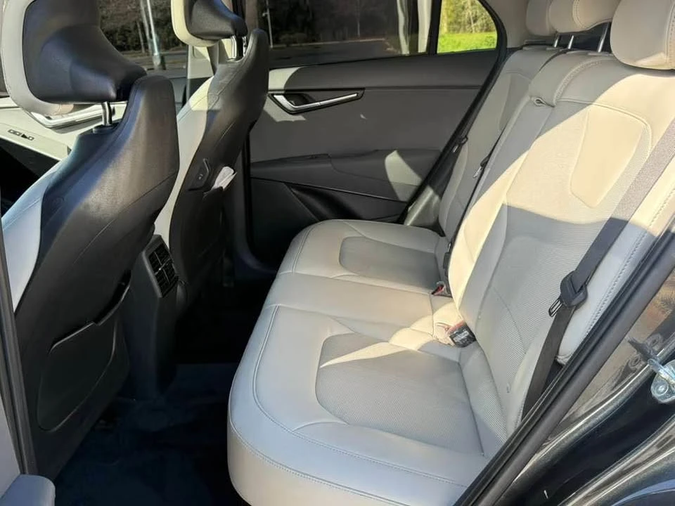 2024 Kia Niro - Image 10 of 14