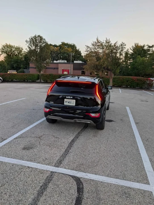 2024 Kia Niro - Image 9 of 12