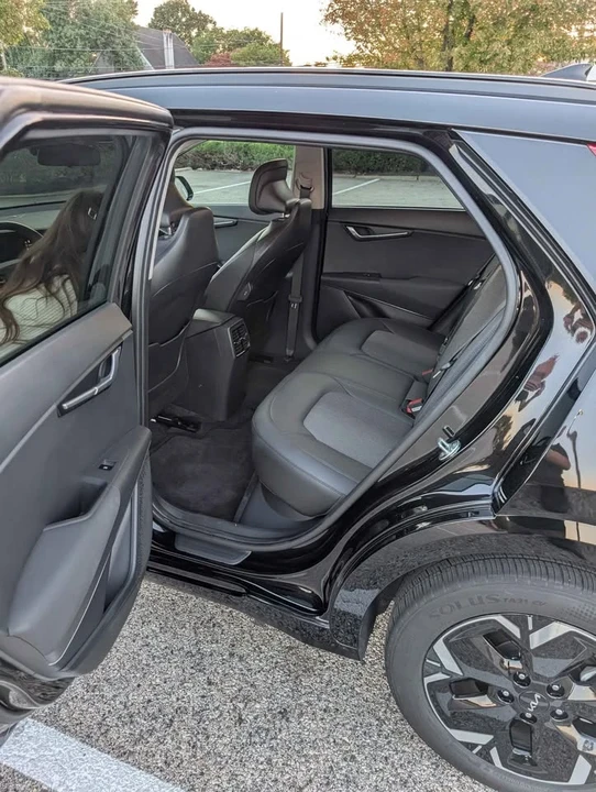 2024 Kia Niro - Image 8 of 12