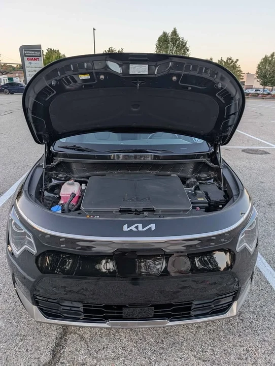 2024 Kia Niro - Image 5 of 12