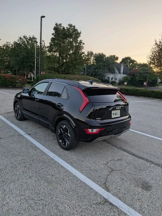 2024 Kia Niro - Image 6 of 12