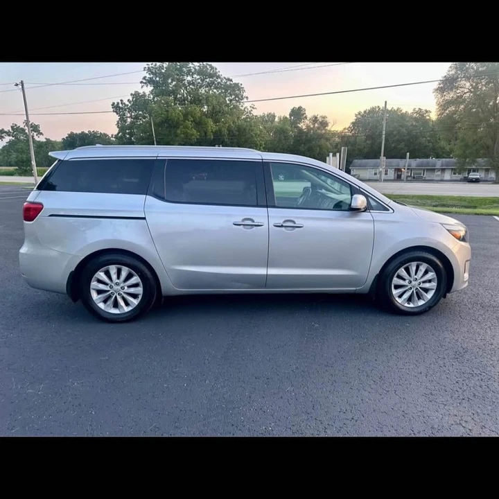 2024 Kia Carnival - Image 4 of 20