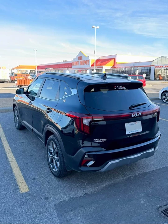 2024 Kia Seltos - Image 3 of 16