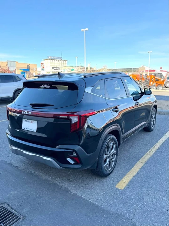 2024 Kia Seltos - Image 4 of 16