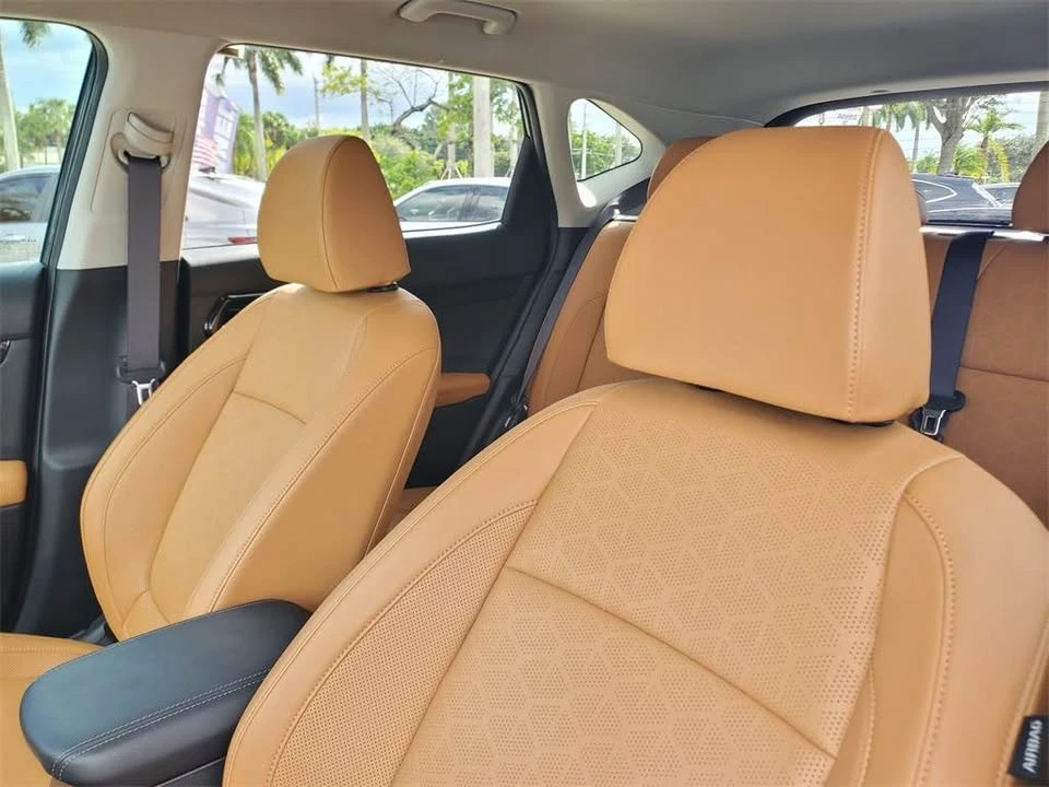 2024 Kia Seltos - Image 11 of 18