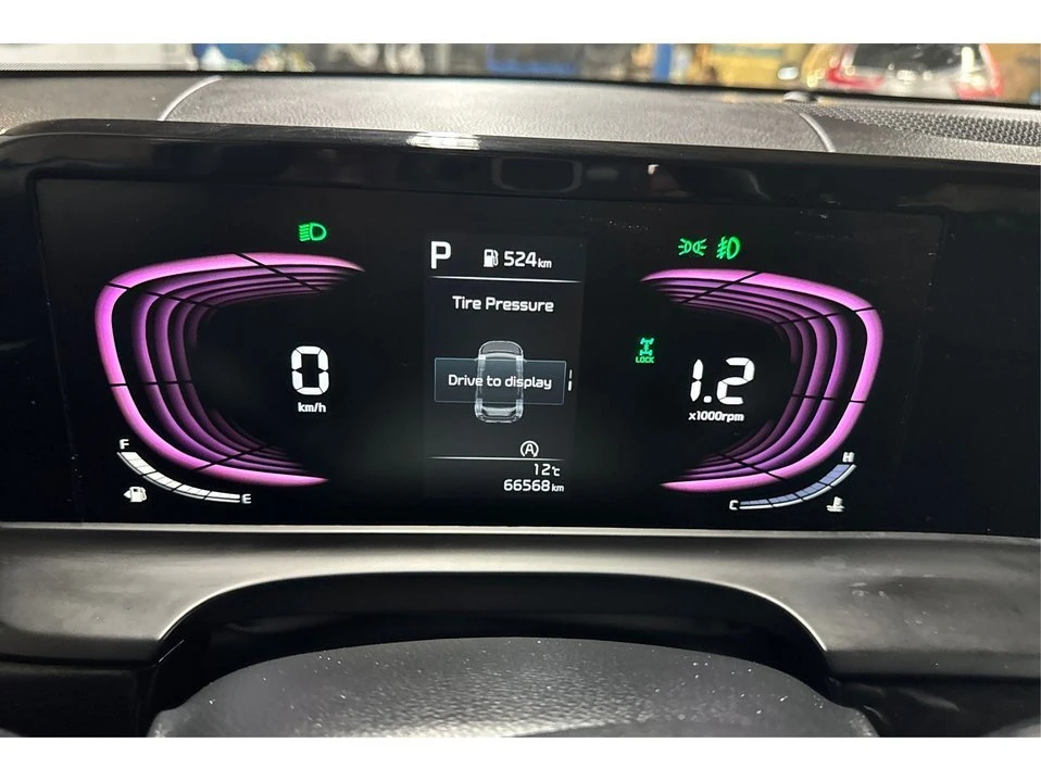 2024 Kia Seltos - Image 17 of 20