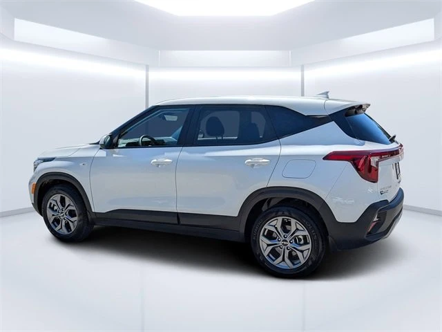 2024 Kia Seltos - Image 3 of 10