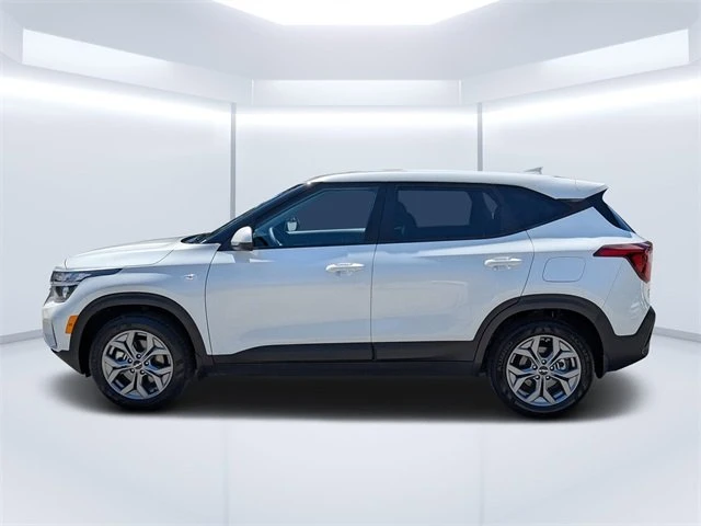 2024 Kia Seltos - Image 2 of 10