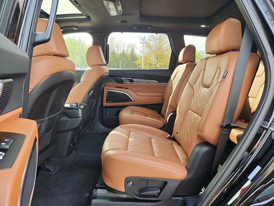 2024 Kia Telluride - Image 7 of 10