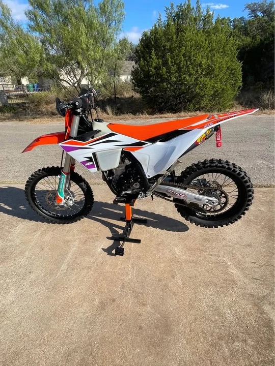 2024 KTM - Image 2 of 8