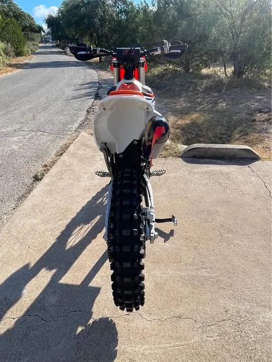 2024 KTM - Image 6 of 8